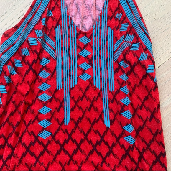 Silence + Noise Tank Top - Picture 5 of 6